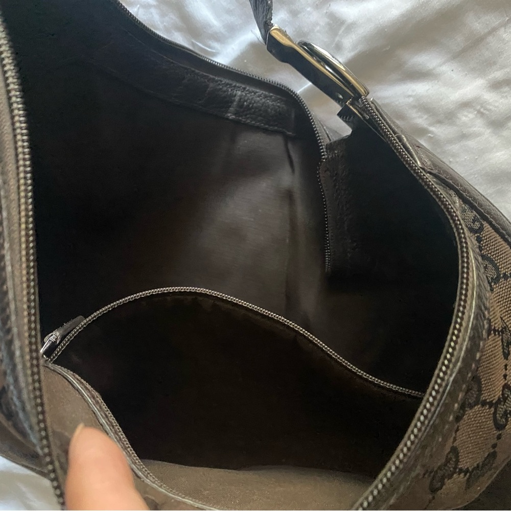 Gucci Brown GG Canvas Hobo purse, size: medium. Pre-loved - Picture 5 of 13